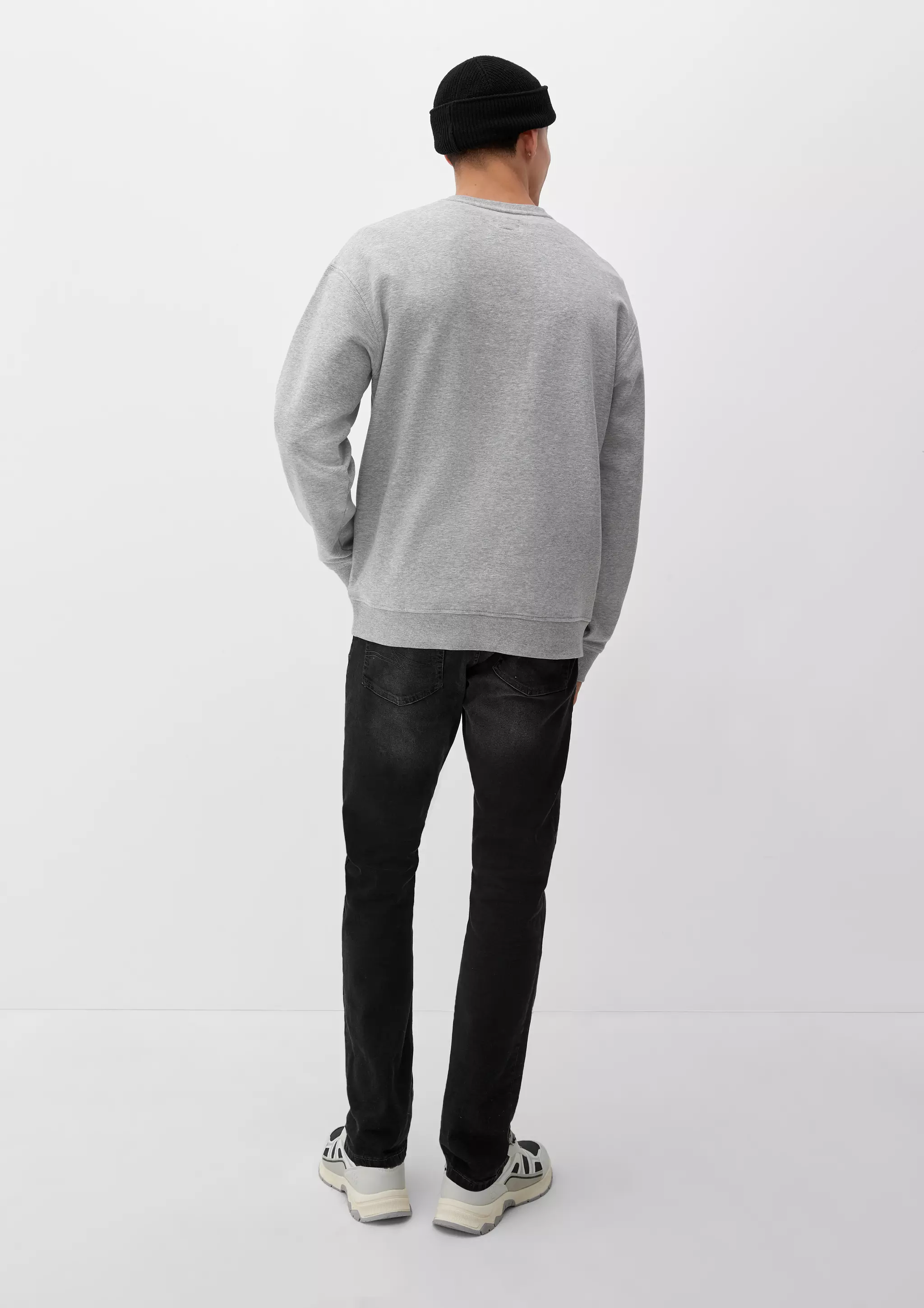 94L0