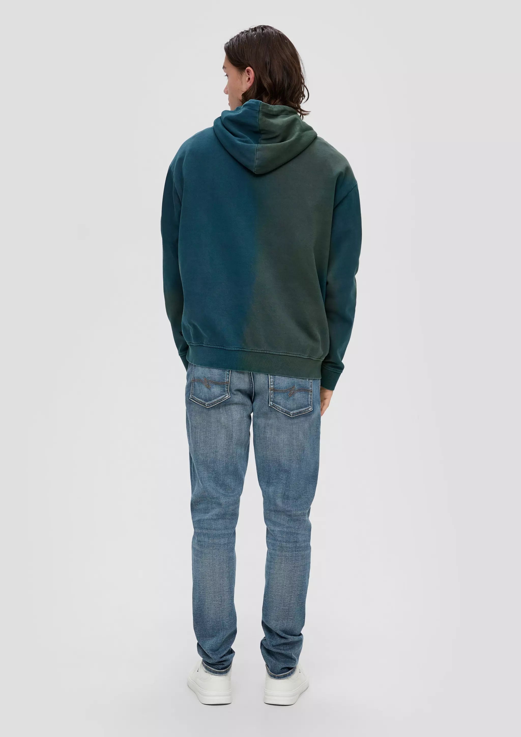 6765