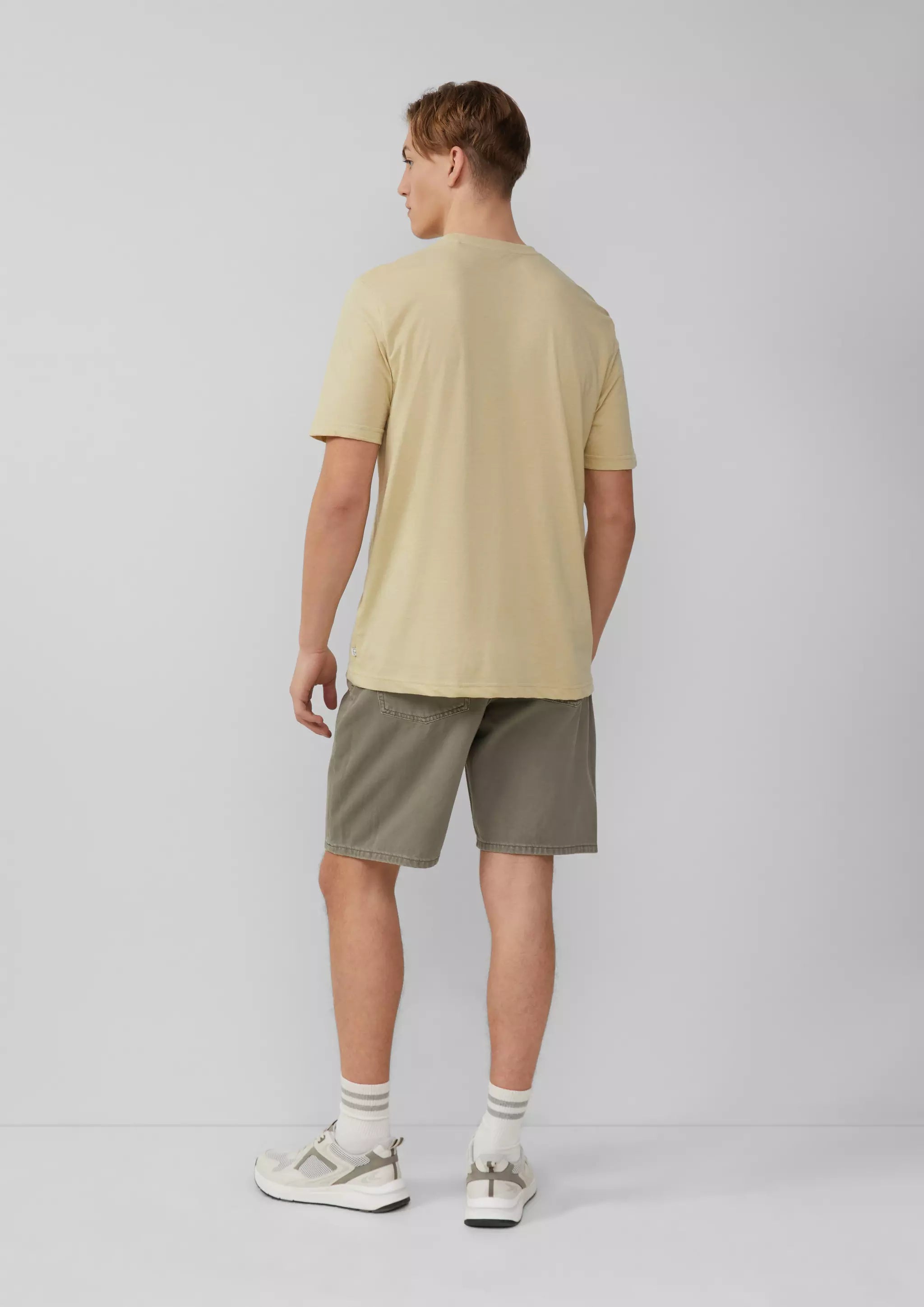 9015