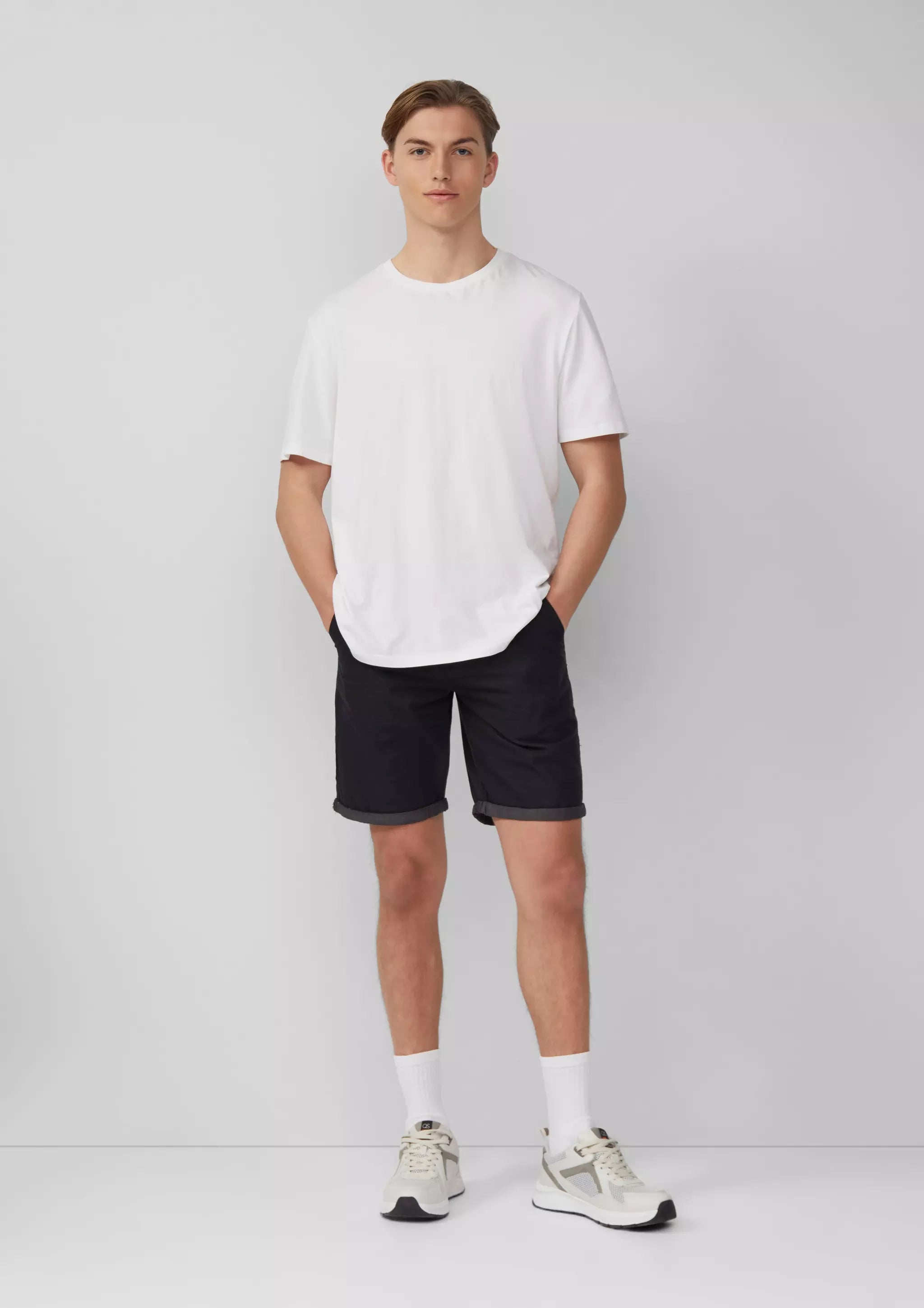 99W0